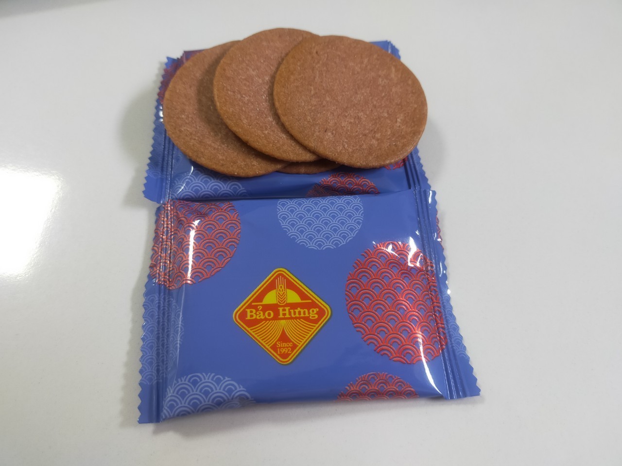 PREMIUM HIGH QUALITY BRAND BAO HUNG CRACKER TARO FLAVOUR 230GR - DELICIOUS CRISPY THIN CRACKERS