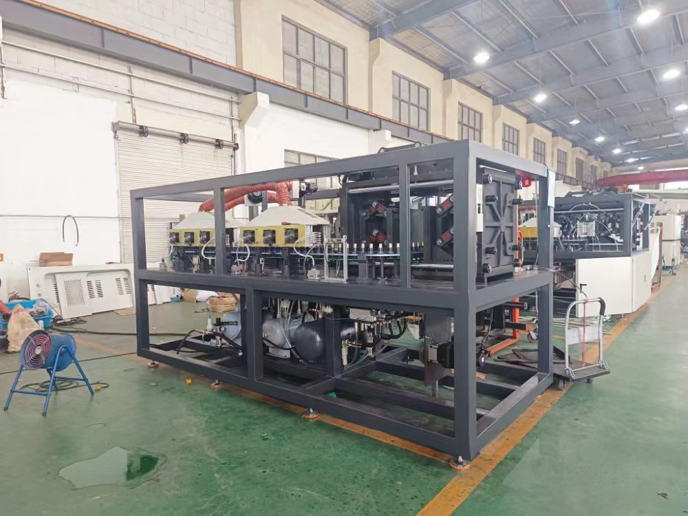 Manufacture full automatic pet bottle blowing machine 8000-9000pcs/h 6 cavities water bottle pet plastic blowing machine