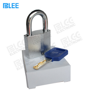 China wholesale security BLEE padlock with two door keys padlock switch for game machine