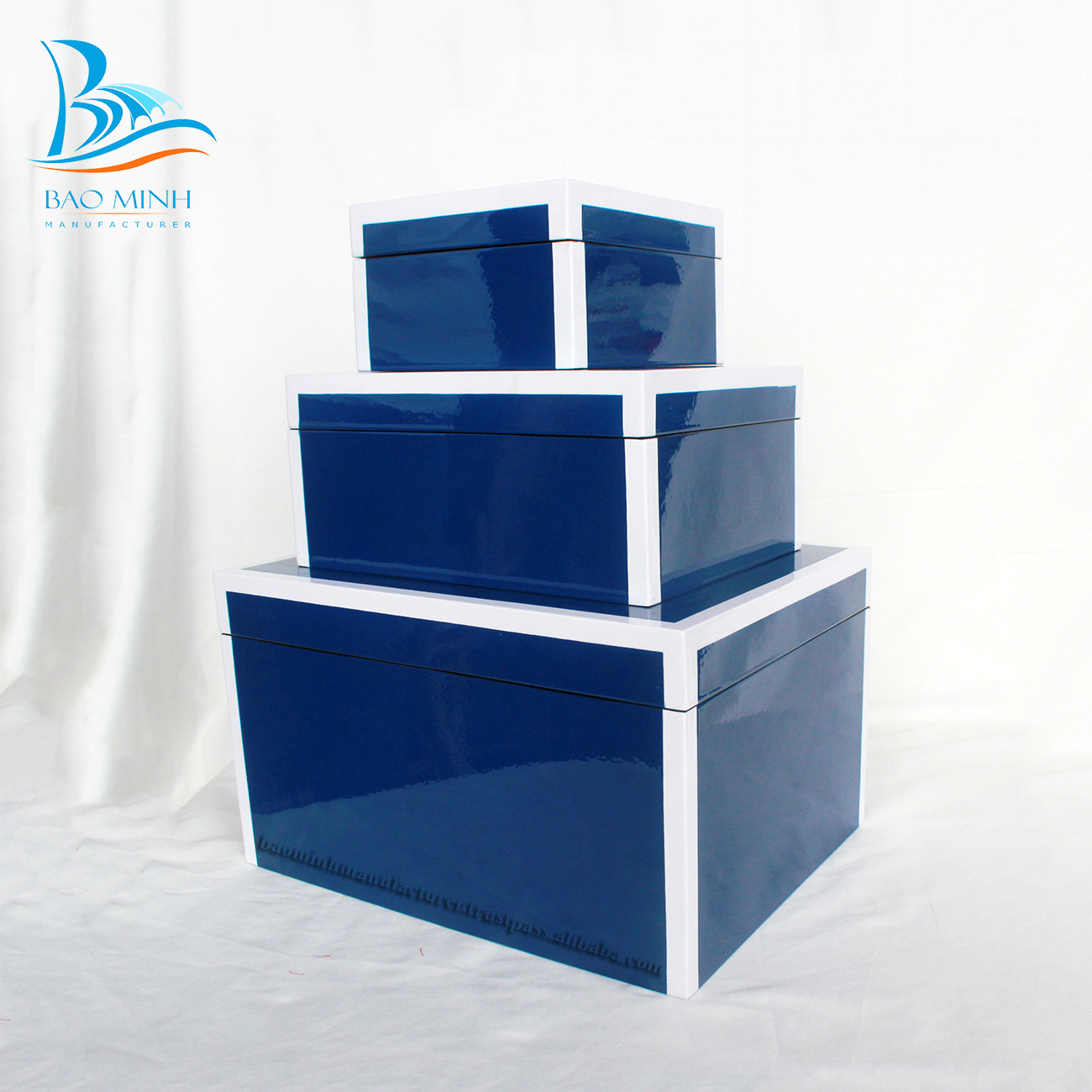 Blue white trim lacquer  wooden box gift hand made famous in Vietnam