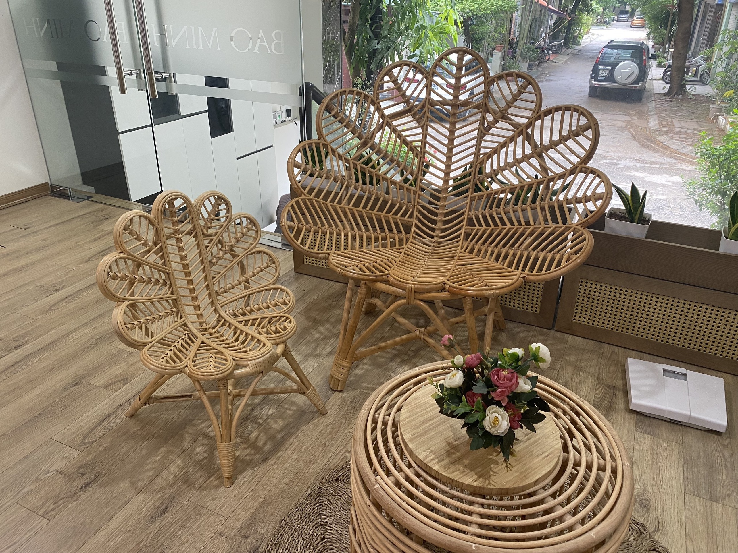 BEST SELLING 2023! Rattan Flower Shaped Chair for Relaxing Garden from Manufacturer