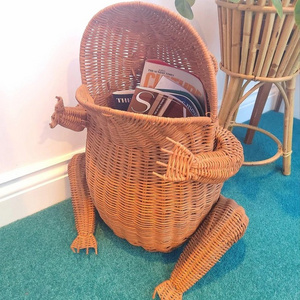 HOT! Unique Rattan Frog Shape Magazine Storage Basket Fruit Basket Shopping storage