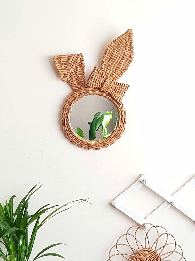 New Design Natural Rattan Hand Made Animals Mirror Wall Decor/ Rabbit Mirror Wall Decor for Nursery Home Decorations