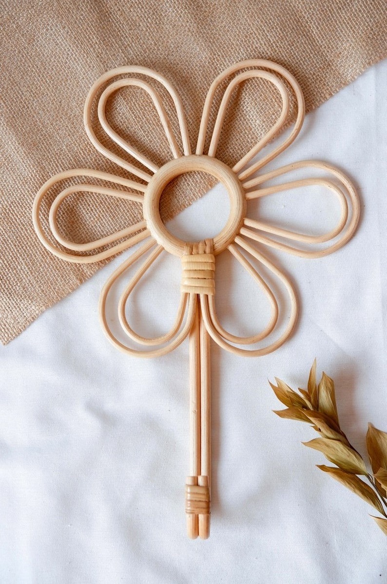 Hand Woven Rattan Rattan Flower Wall Hook Decorations for Home Boho Decor Wholesale Price From Manufacturer