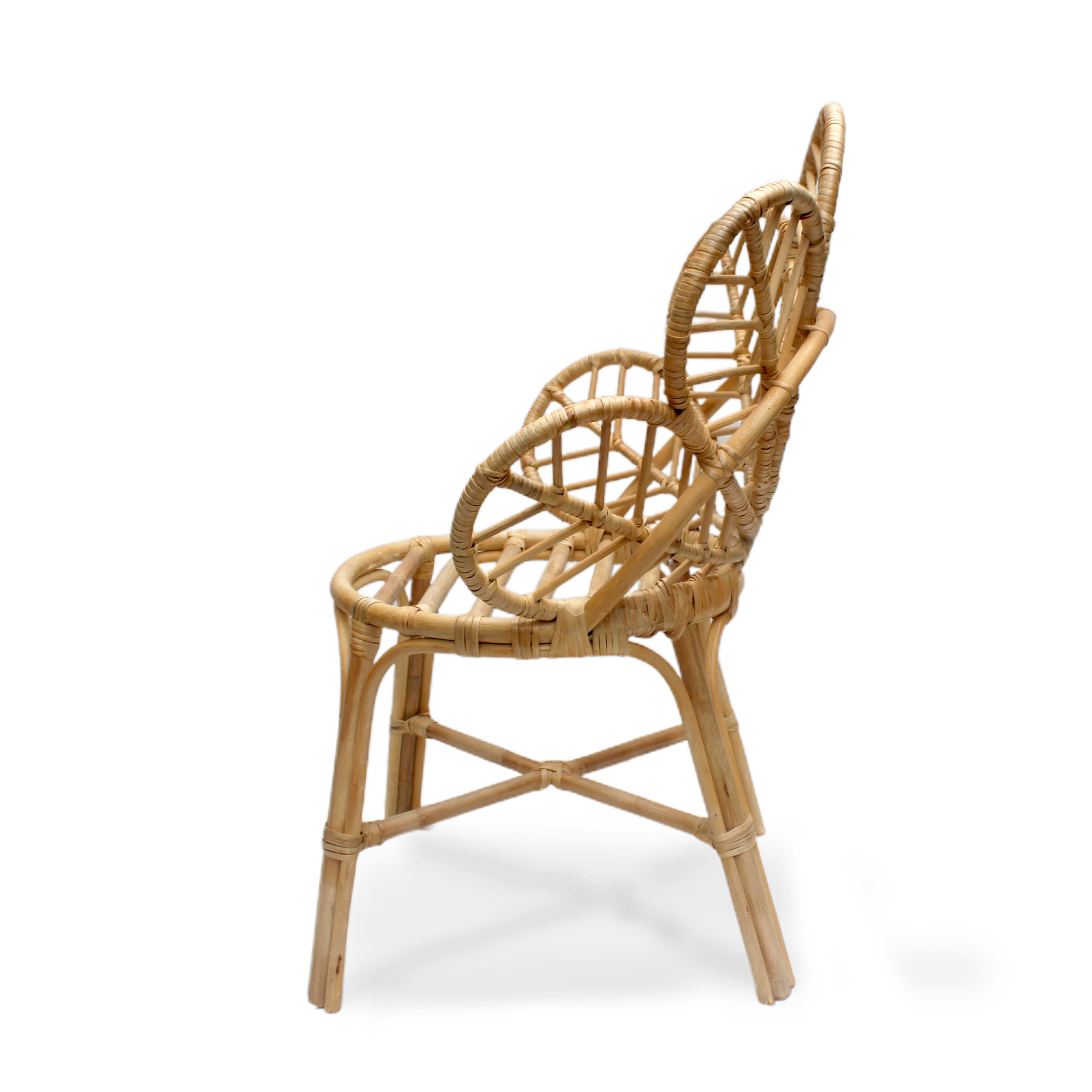 Wicker mini peacock chair