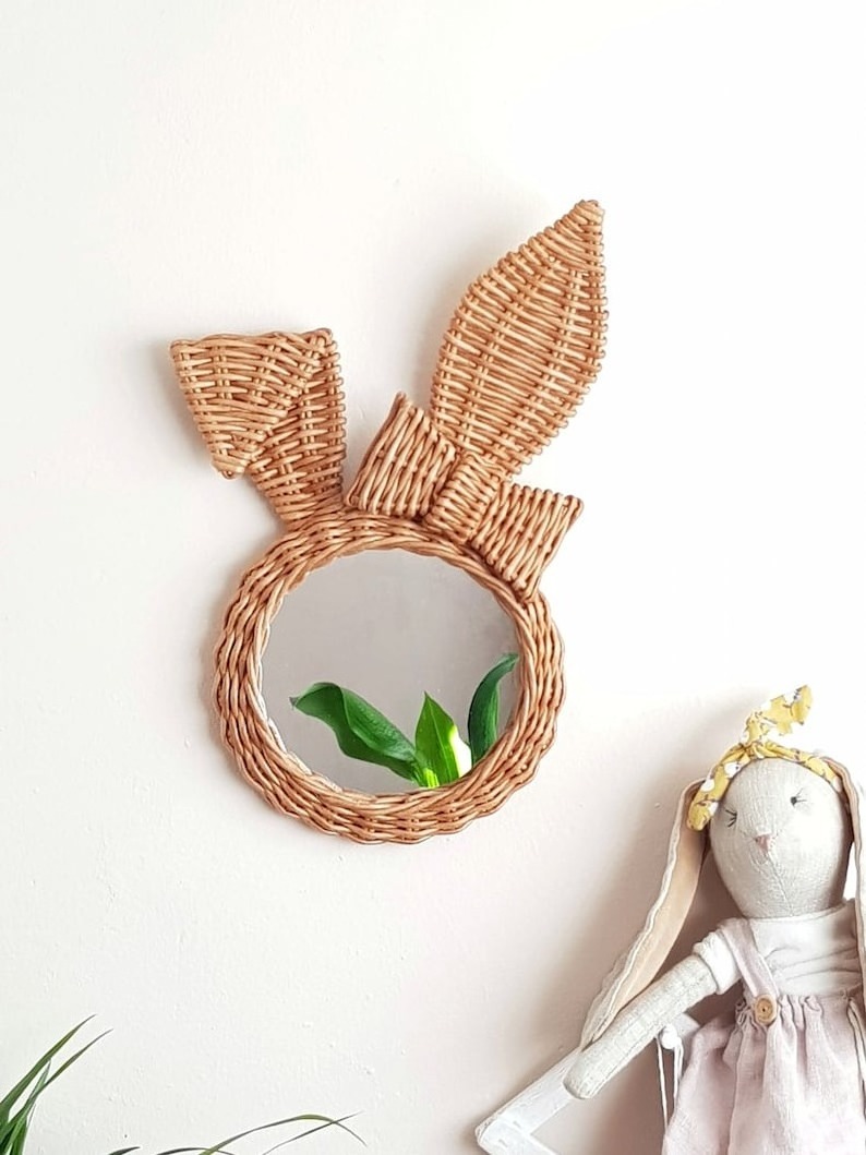 New Design Natural Rattan Hand Made Animals Mirror Wall Decor/ Rabbit Mirror Wall Decor for Nursery Home Decorations