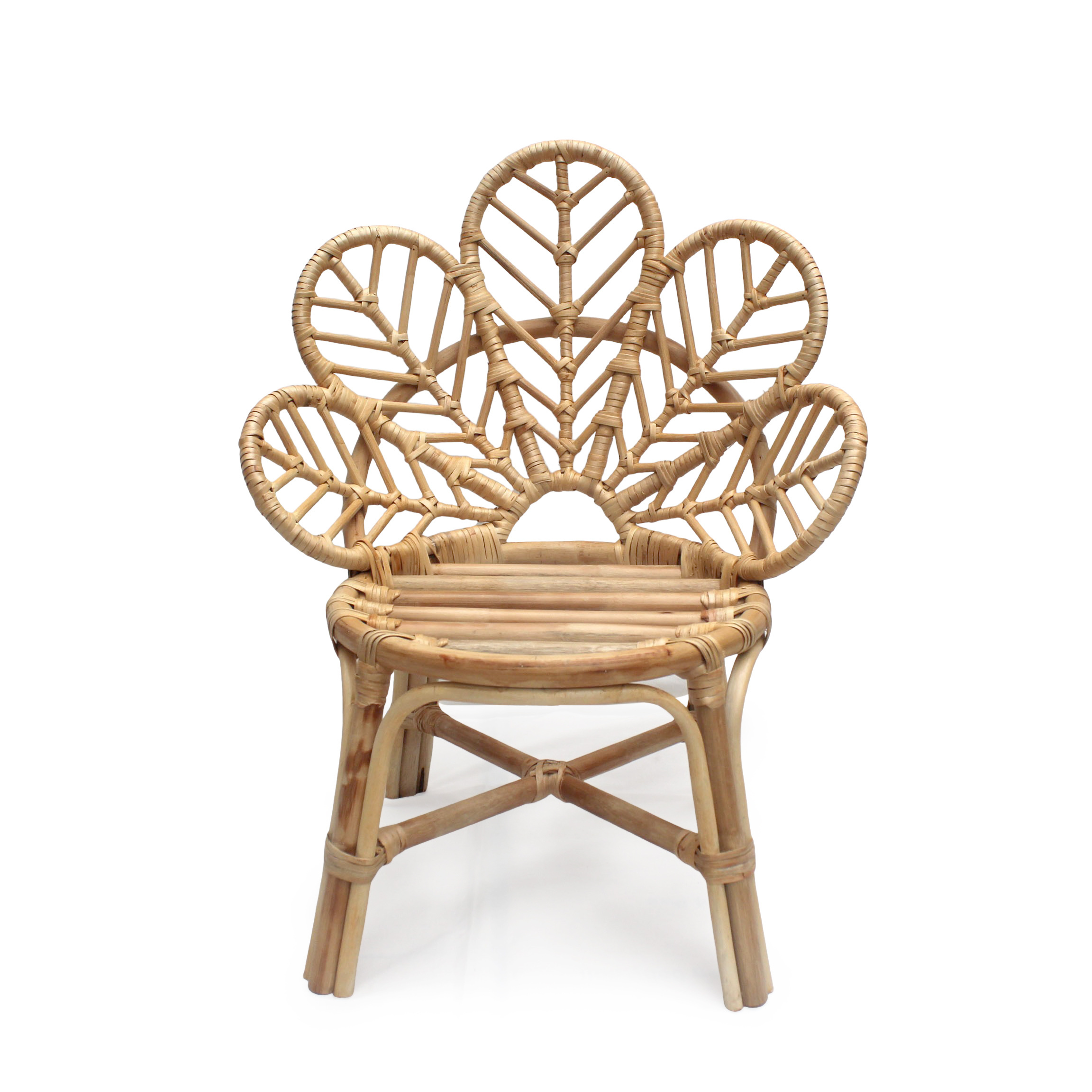 Wicker mini peacock chair