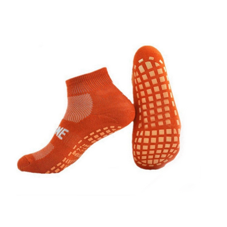 BQ-A 581 good price adult anti slip custom logo rubber coated sole grip  non slip dots socks antislip exercise sock