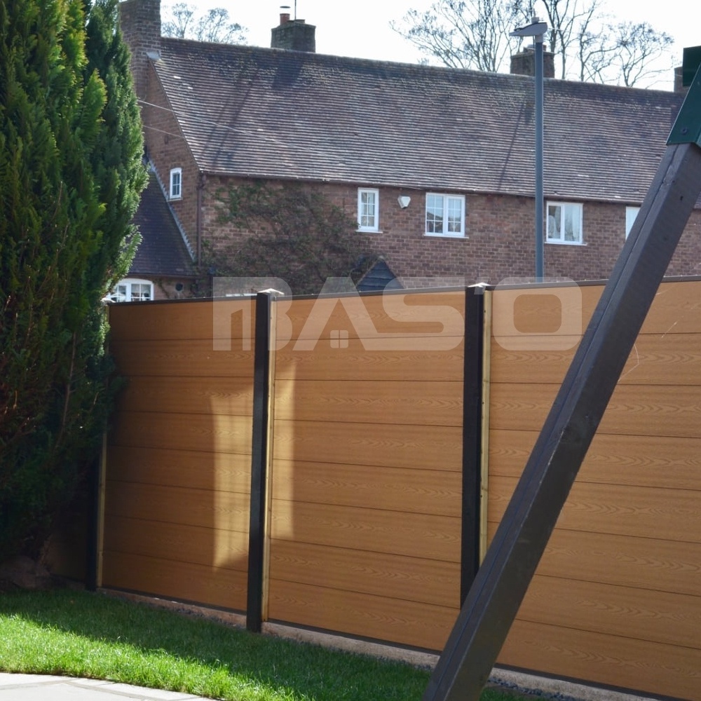 Wholesale high quality wpc fence easy to assemble wood  plastic composite privacy garden fencing