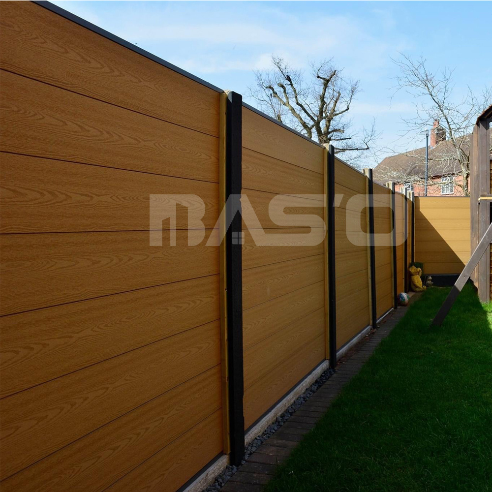 Wholesale high quality wpc fence easy to assemble wood  plastic composite privacy garden fencing