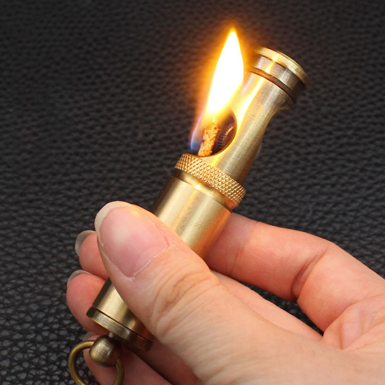 2023 Creative Retro Kerosene Lighter Metal Waterproof Old style Cotton Oil Grinding Wheel Lighter Wholesale