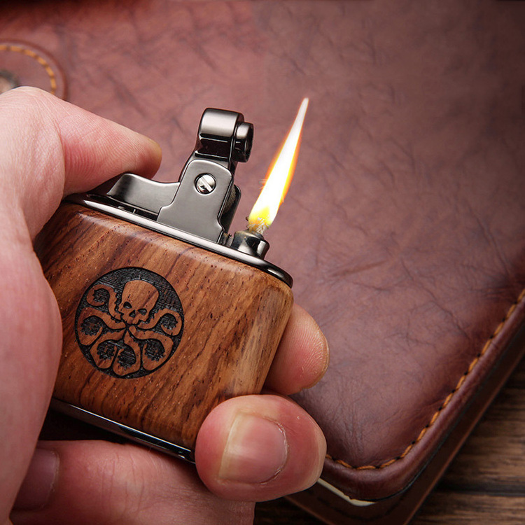 New Vintage Wooden Refillable Kerosene Cigarette Lighter Men New Sandalwood Rocker Lighter Kerosene Creative Kerosene Lighter