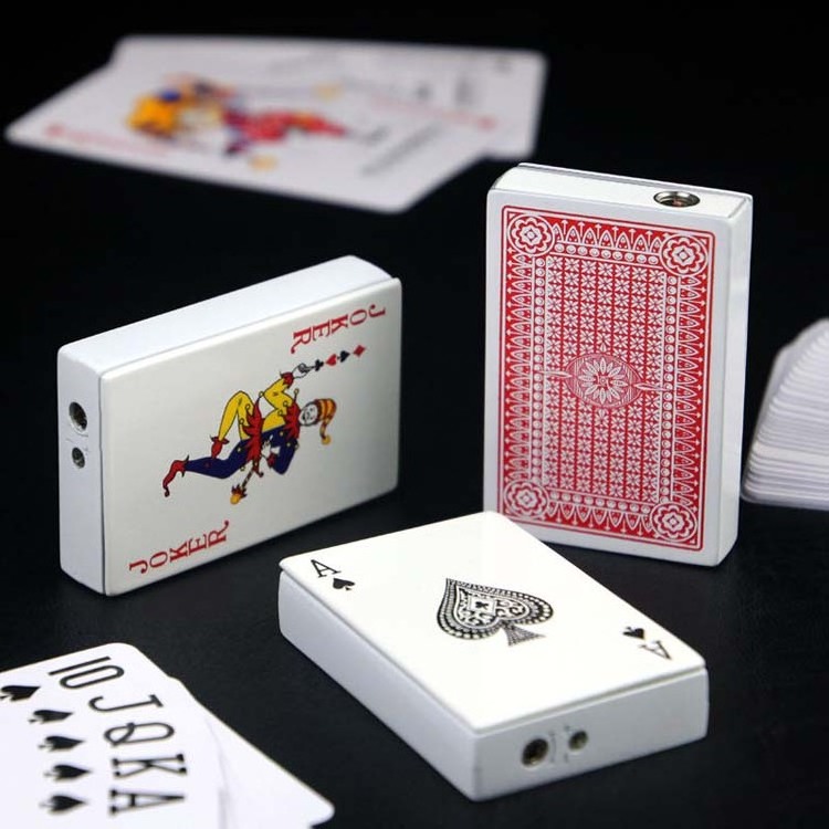 Creative Metal playing card lighter inflatable windproof lighter Joker lighter for cigarette