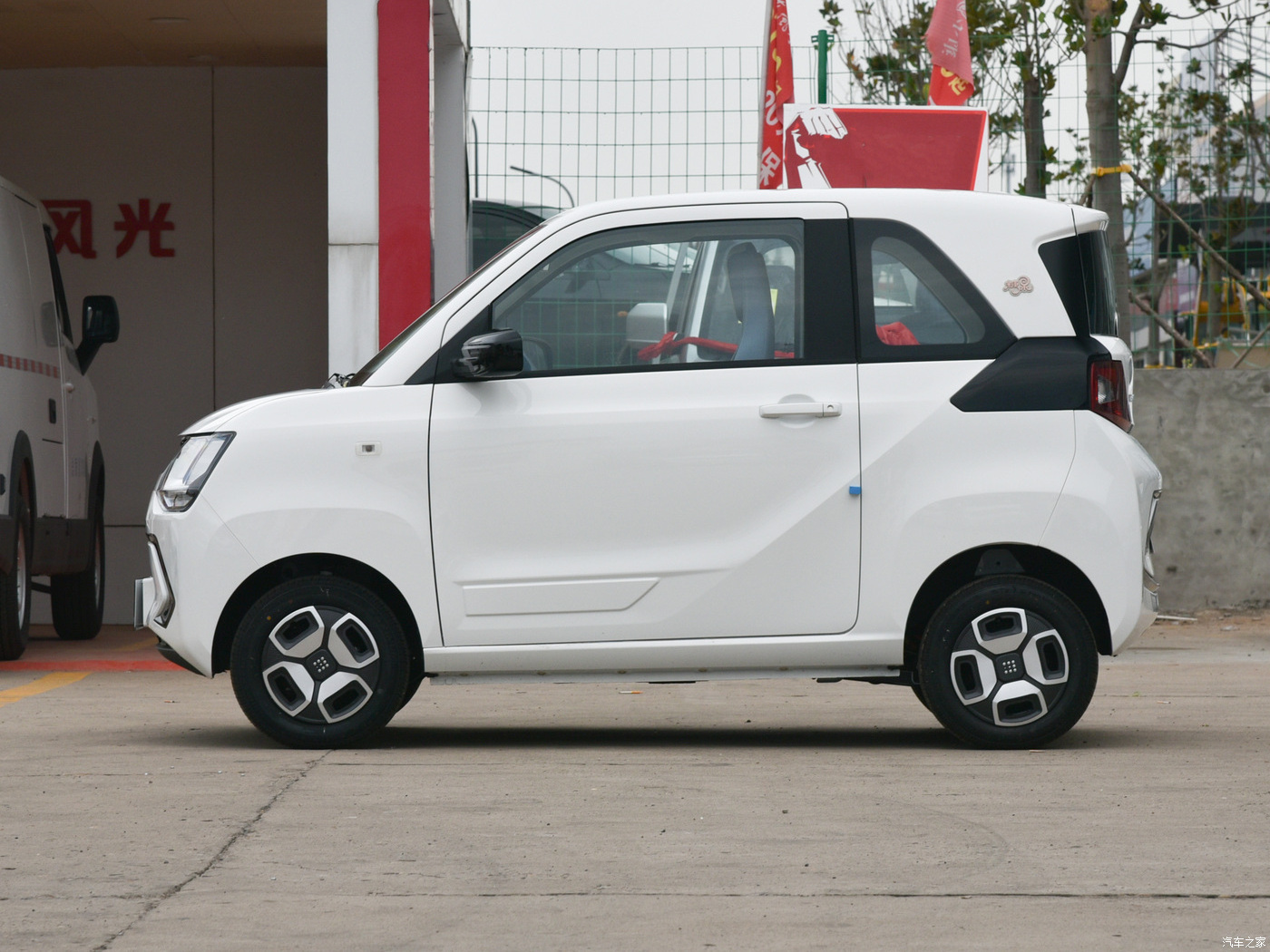 Made in china Cheap Hot Sale New Energy Adult Four Wheel Dongfeng Fengguang Mini EV Mini Electric Car