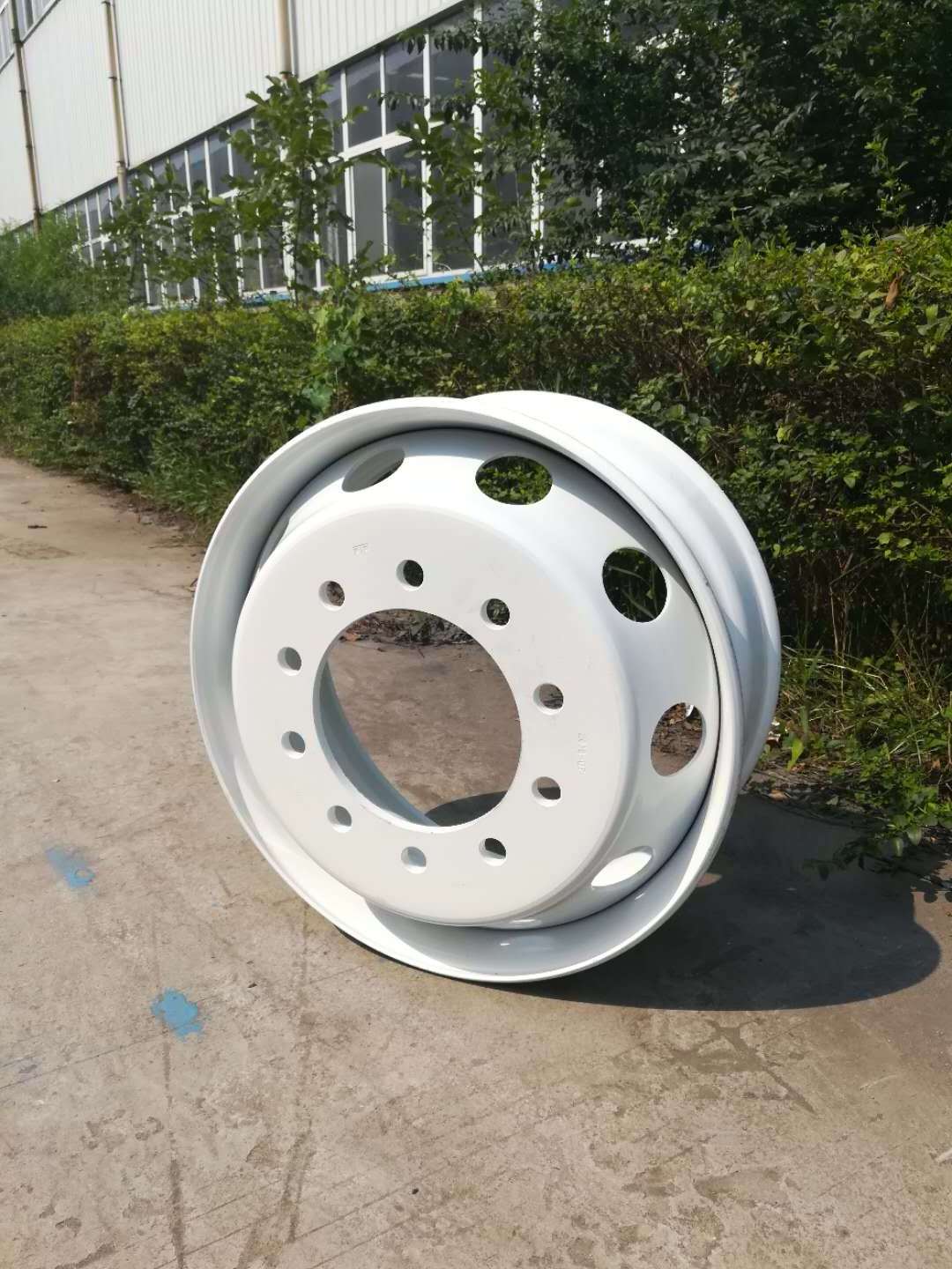 Heavy Truck Steel Wheel Rim 22.5x9.00 8 Holes and 10 Holes 22 Inch Truck Tubeless Wheel For Tyre 12r22.5