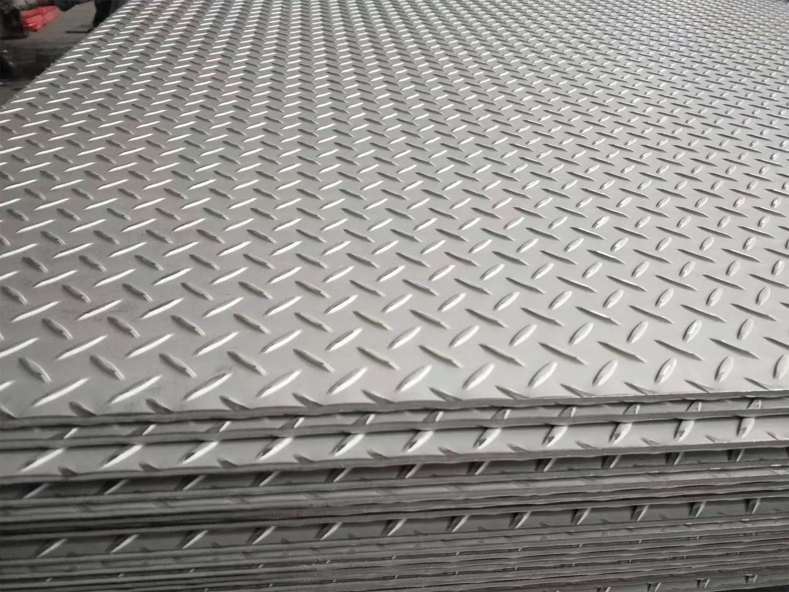 Wholesale SS304 316 Checkered Embossed Stainless Steel Sheet Plate