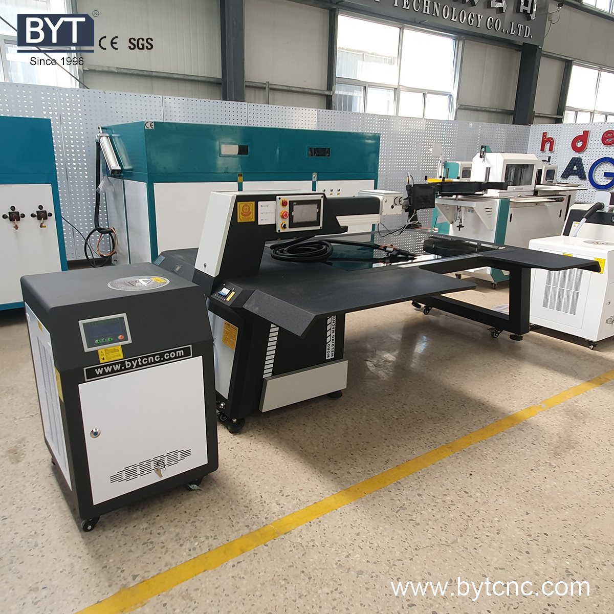 Sufficient stock ! Fiber laser welder / 300W 500 watt yag laser welding machine used for sale