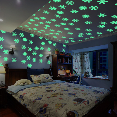 High Quality Glow Snowflake Luminous Wall Stickers Fluorescent Stickers Party Home Decor