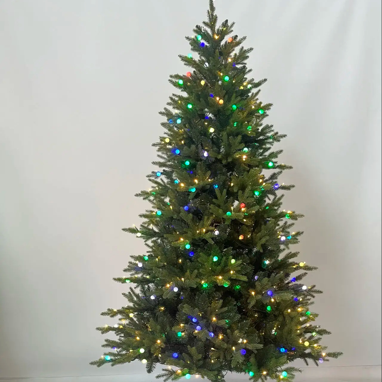 2024 Hot Sale Premium PE PVC Material Most Realistic Fat 7.5Ft 500led Artificial Christmas Tree With LED Functions