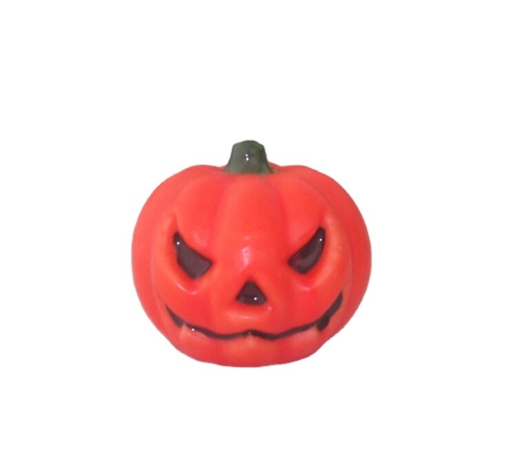 China factory Hand Custom High quality Paraffin Pumpkin Candles for Halloween