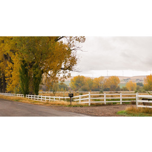 Budget Friendly Commercial Industry Use White Vinyl Ranch Rail Vinyl Fence Panels for Horse Stable at Wholesale Prices