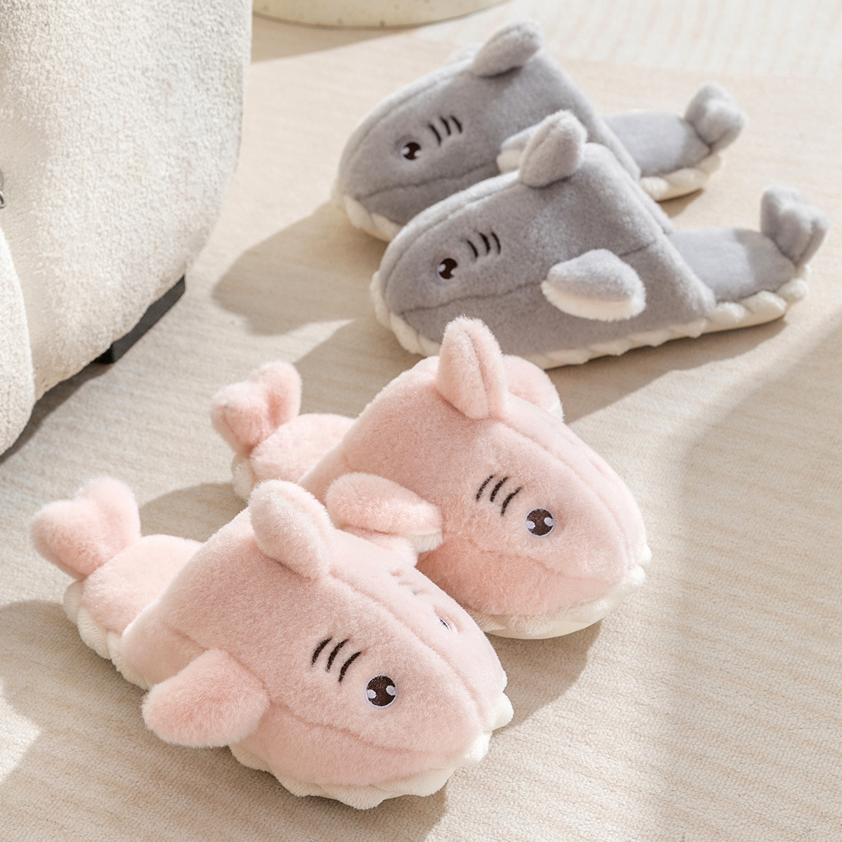 Customized  Hot Selling Wholesale Fashionable soft warm cotton slippers women's autumn and winter new cute cartoon shark plush