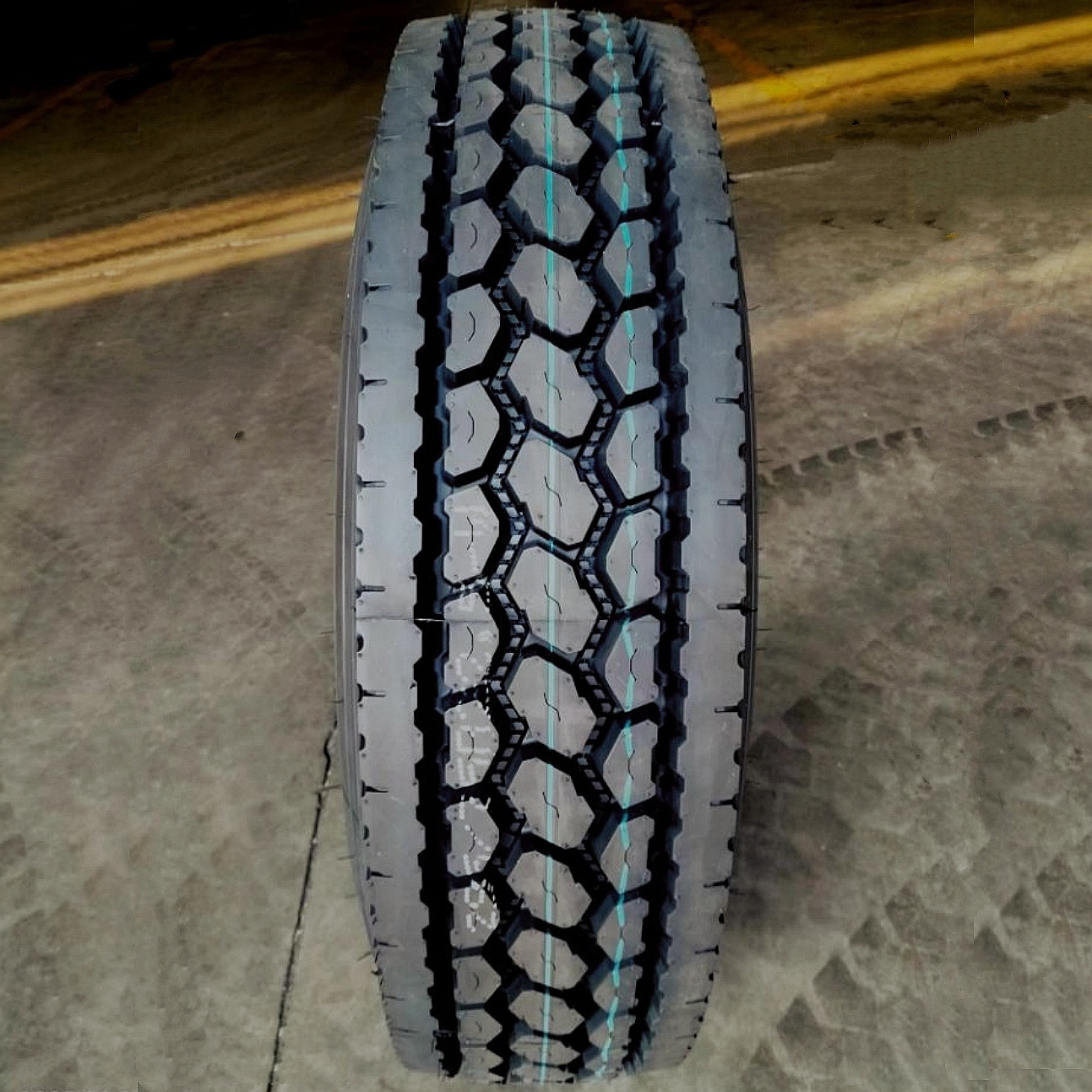 USA DOT certified tires for trucks tubeless low profile 22.5 295 75R22.5 truck tire commercial truck tires