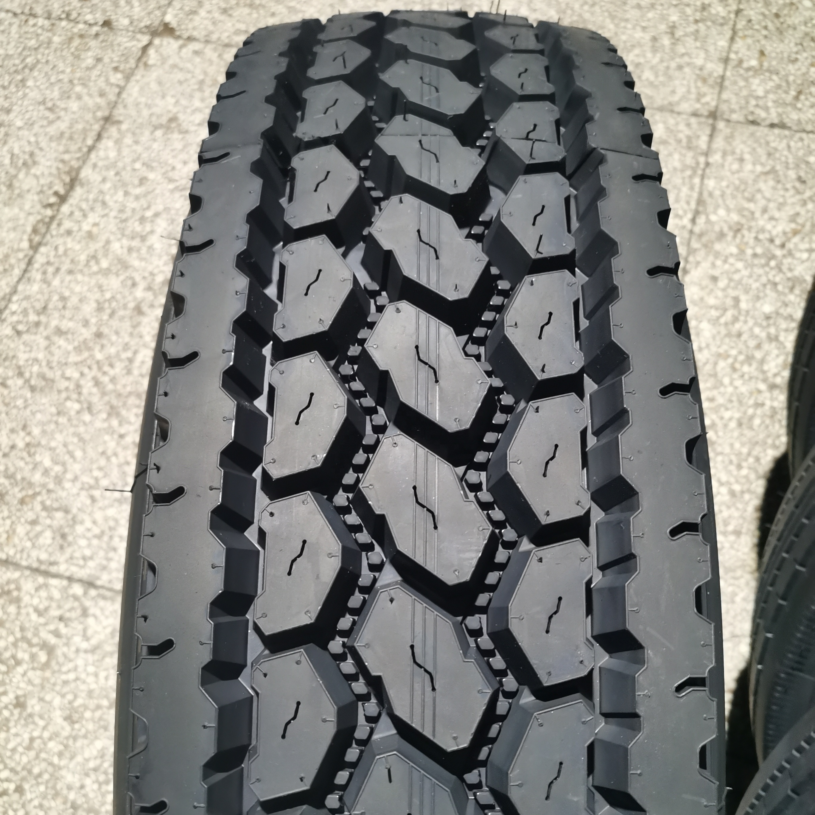 manufacturer of tires in China 295 75 22.5 heavy duty dump truck tires 11r24.5 295/75/22.5 11r 22.5 truck tires