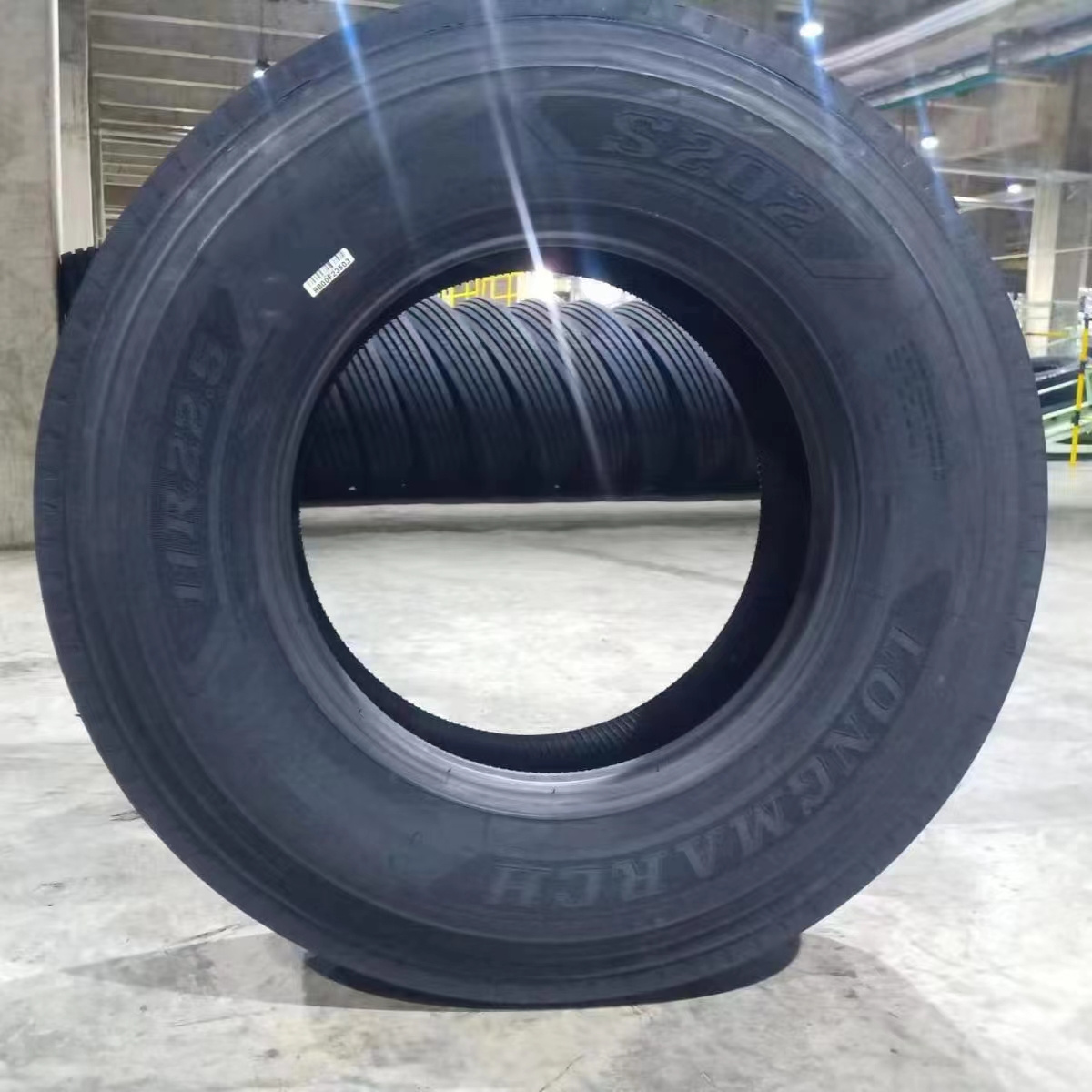 low profile 22.5 wholesale Semi truck tires 295/75/22.5 295/75R22.5 11R24.5 11R22.5 truck tires for sale