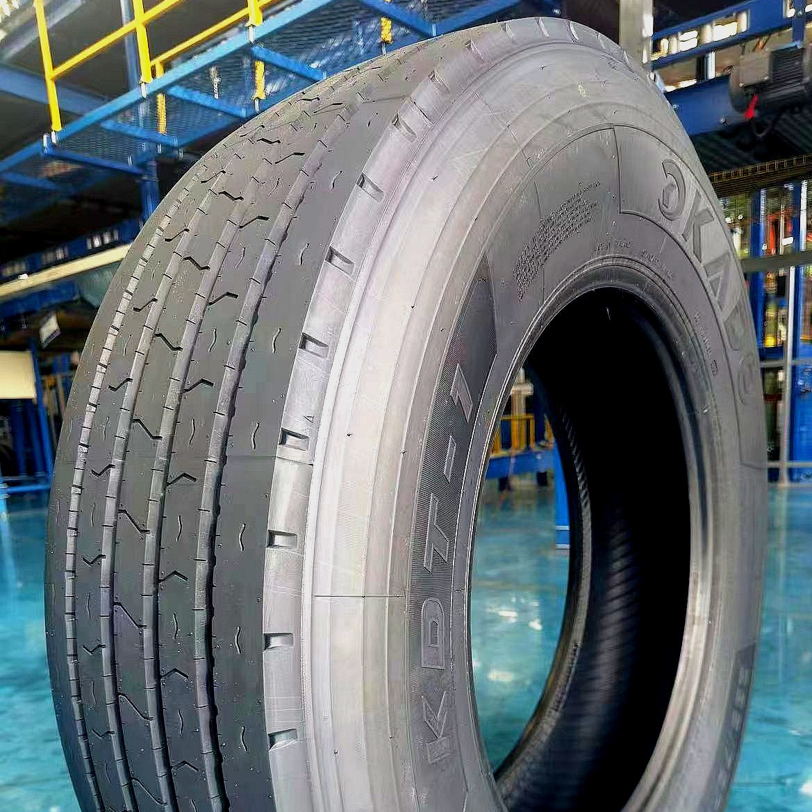 America Los Angeles Warehouse Radial Truck Tires Available 11r22 5 295/75r22 5 11r24 5 Truck tires