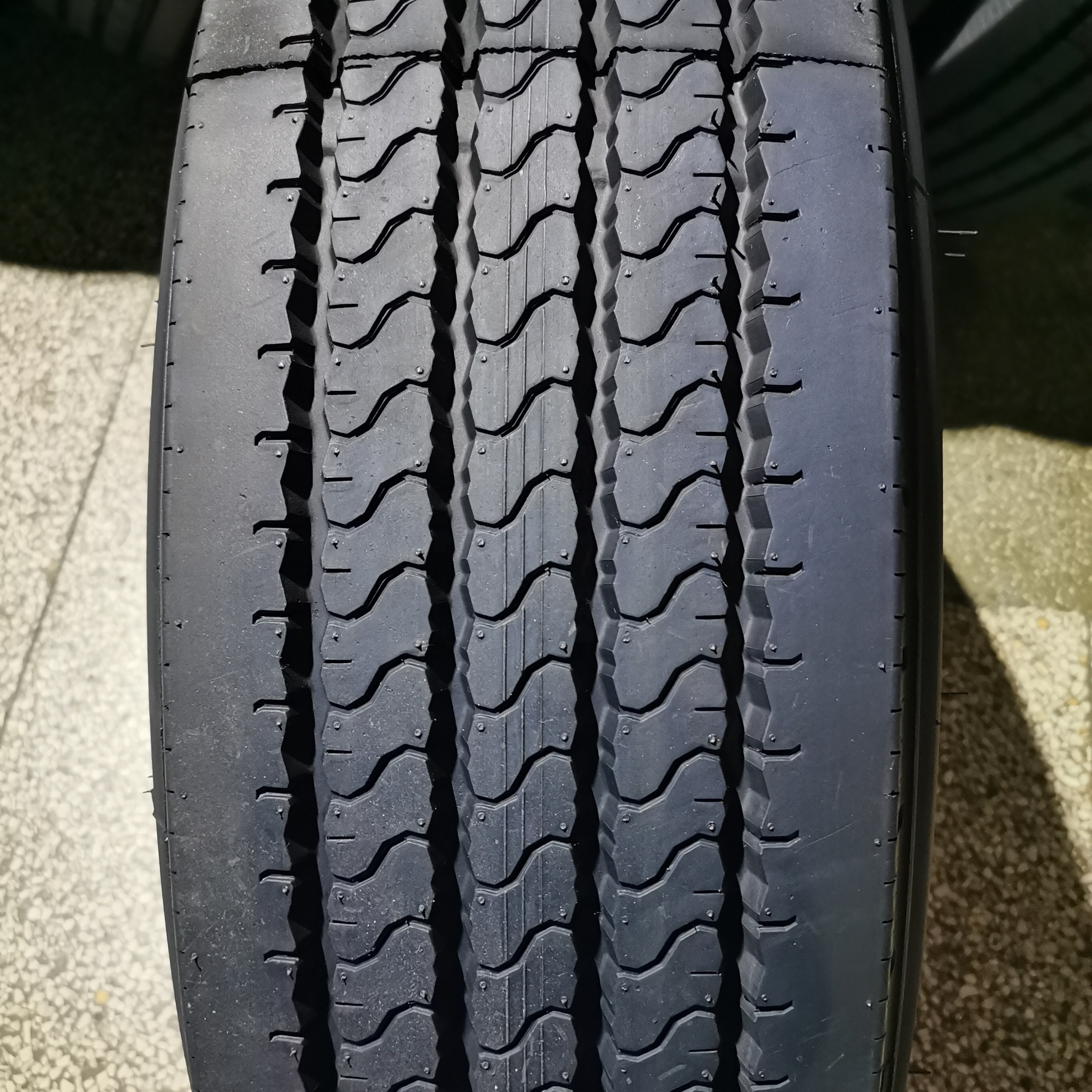 commercial truck tires heavy truck tires thailand truck tires