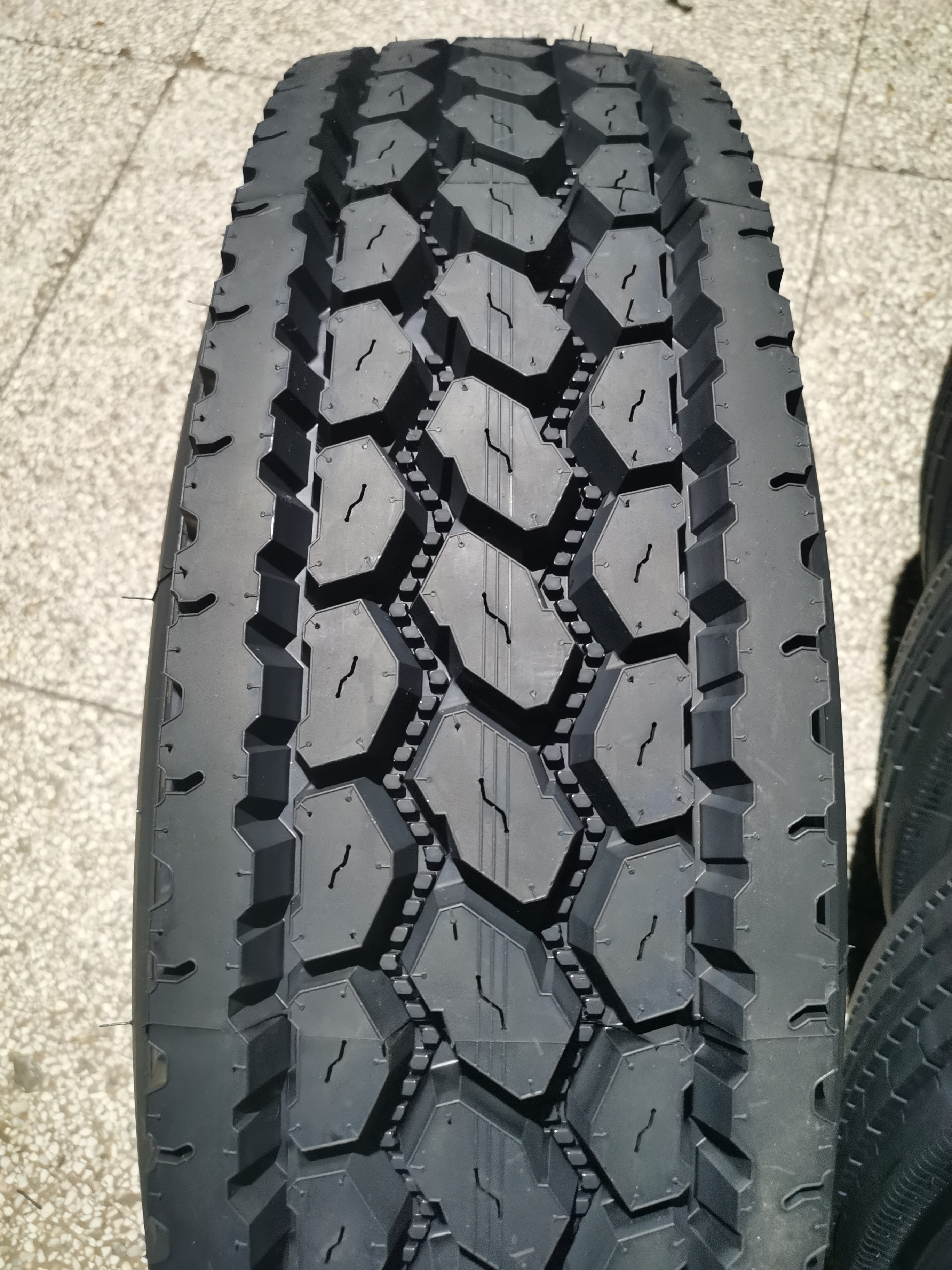 All steel Truck And Trailer Tyres 295/75/225 295/75r22.5 11R225 Commercial Truck Tire