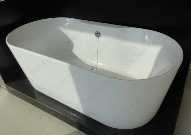 1.65 m Acrylic Freestanding Soaking Bathtub With Center Drain Assembly And Overflow