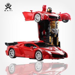 Factory direct supply 2.4G  rc electric deform robot vehicle remote control deformation robot car toy for kids