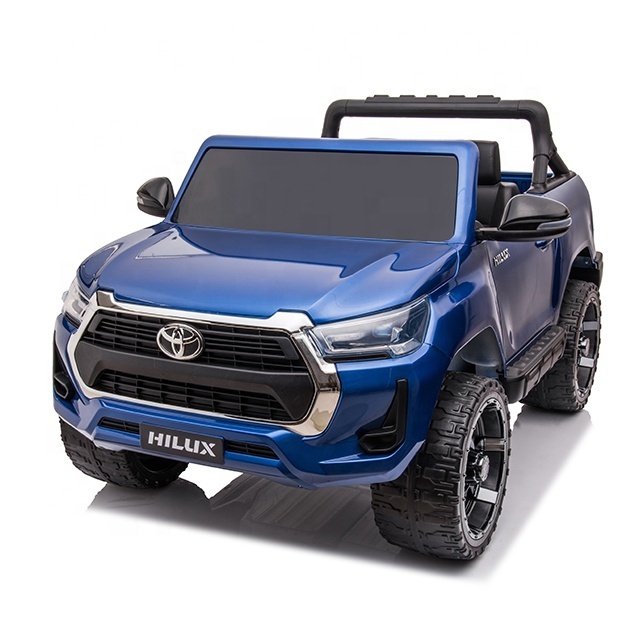 Licensed Toyota Hilux ride on 12v rechargeable battery cars toys for kids car electric