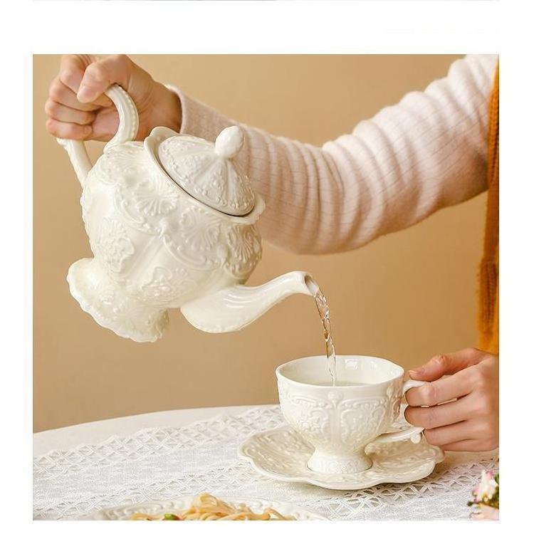 101 European-style embossed coffee teapot ceramics creative palace style gift British retro afternoon tea coffee pot