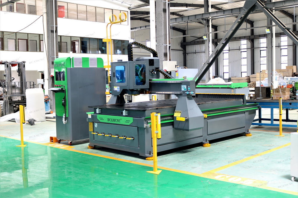 Top Selling ATC Linear Woodworking Machine CNC Router 1325 with 10 Pieces automatic tool changer