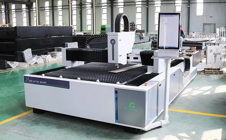 Single table fiber optic laser cutter 4 kw 5 kw 6 kw cnc fiber laser cutting machine for sale