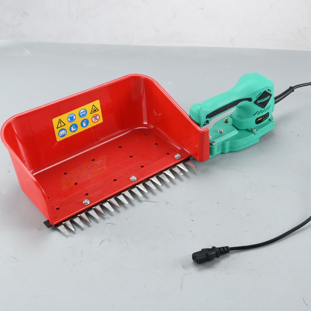 24V battery Brushless hand Tea picker machine /Tea Leaf Harvester