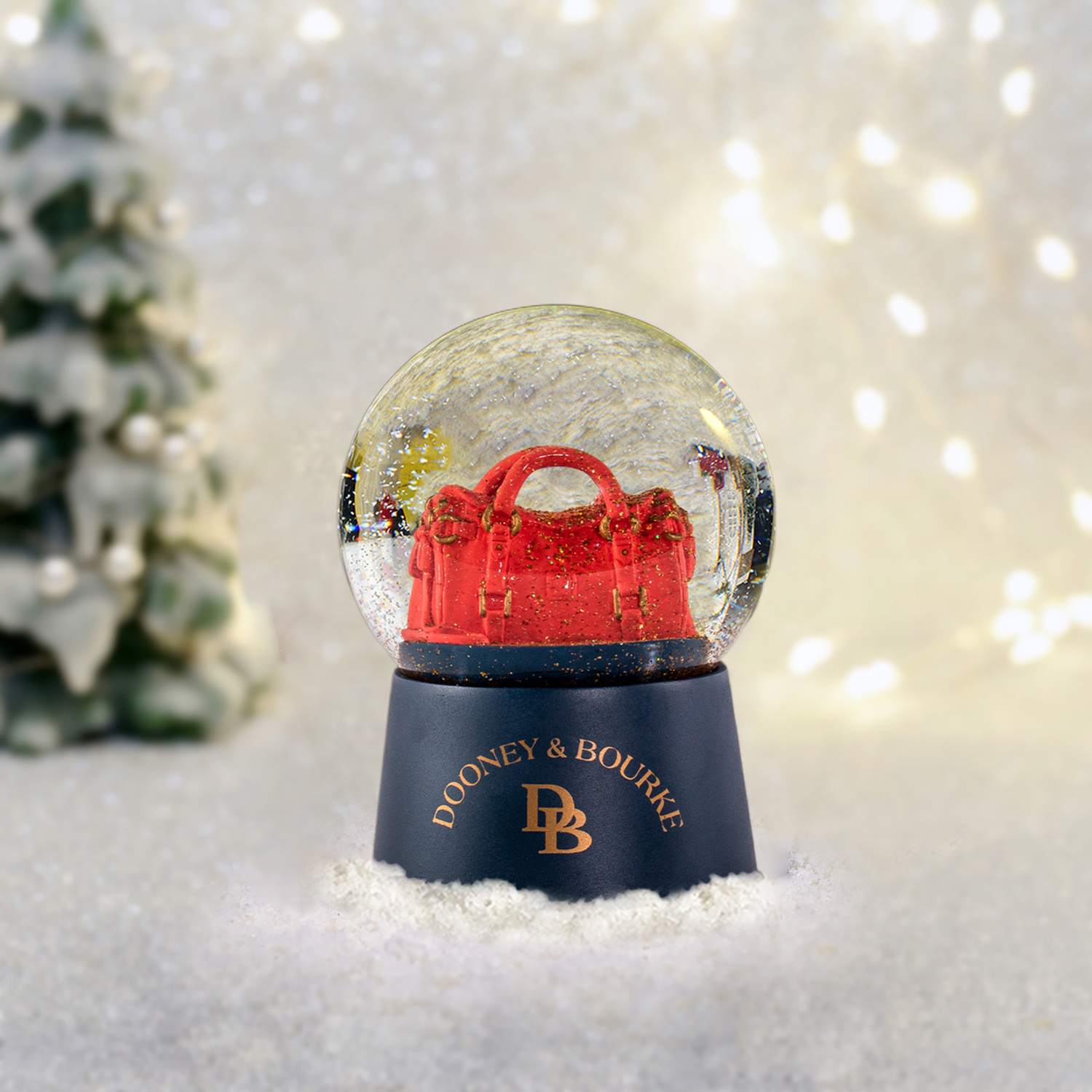 Promotional Gifts Polyresin Custom Glass Snowball Ornaments Crafts Handmade snowglobes