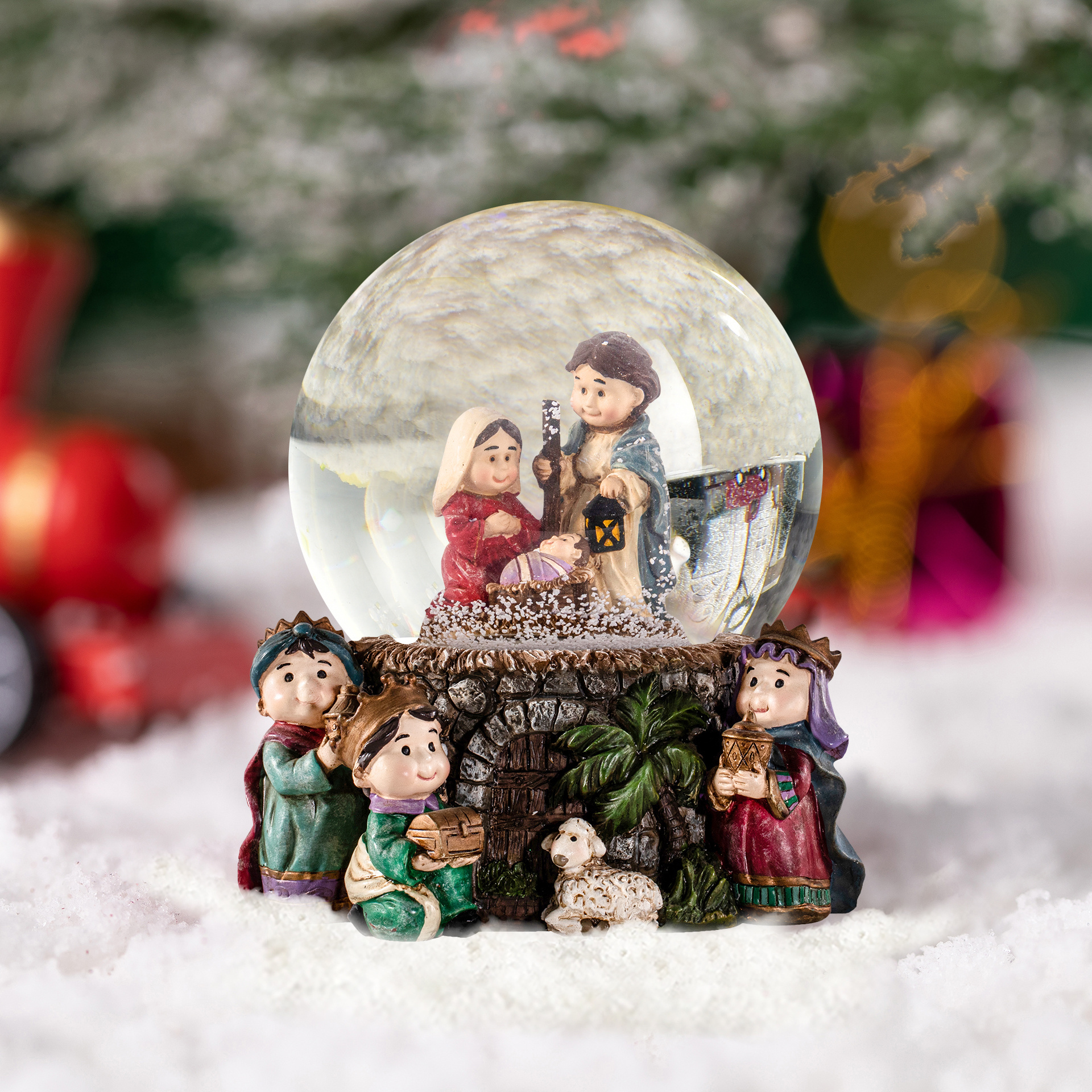 Best Custom Decoration Holy Family  Snow Globe Nativity Souvenir Desktop Article Resin cat litter snow globe for Gifts