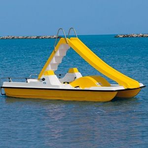 2020 new model pedal powered boat propeller 4 person pedal boat with slide