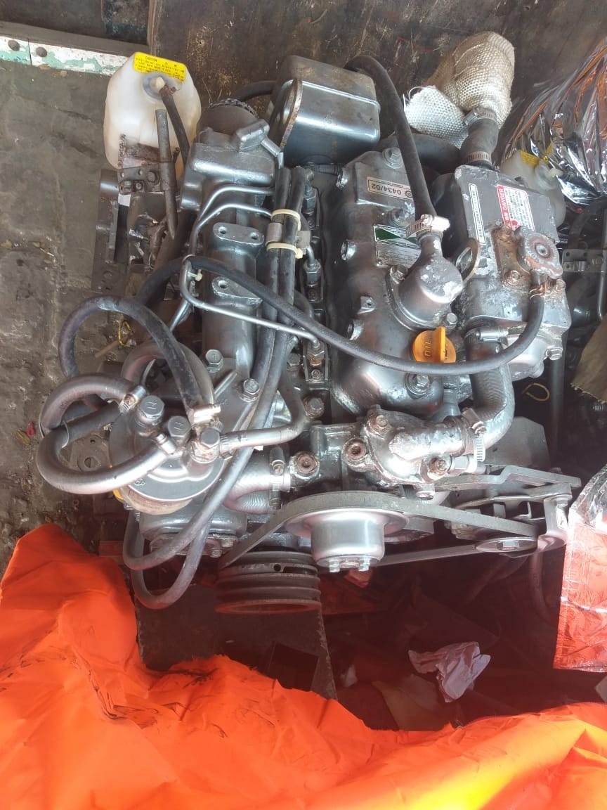 Good Quality Used 3 Cylinders Yanmar 3JH Power Inboard Engine With Propeller and Shaft For Sale