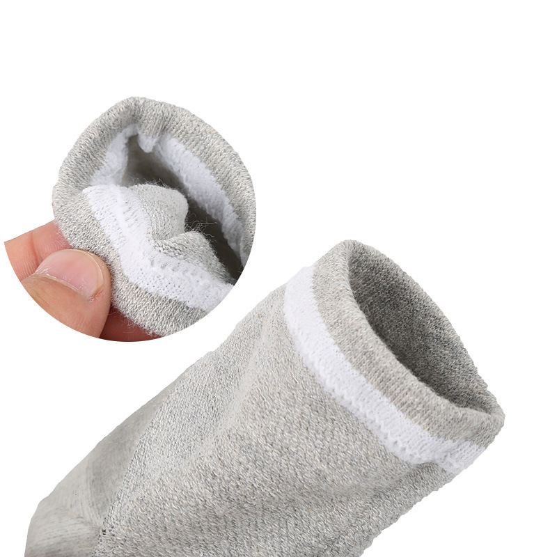 2023 hot sale  high quality Gel anti-drying heel cracking protection socks for men and women foot sports socks care insoles