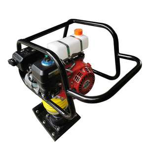 Vibrating portable gasoline plate compactor