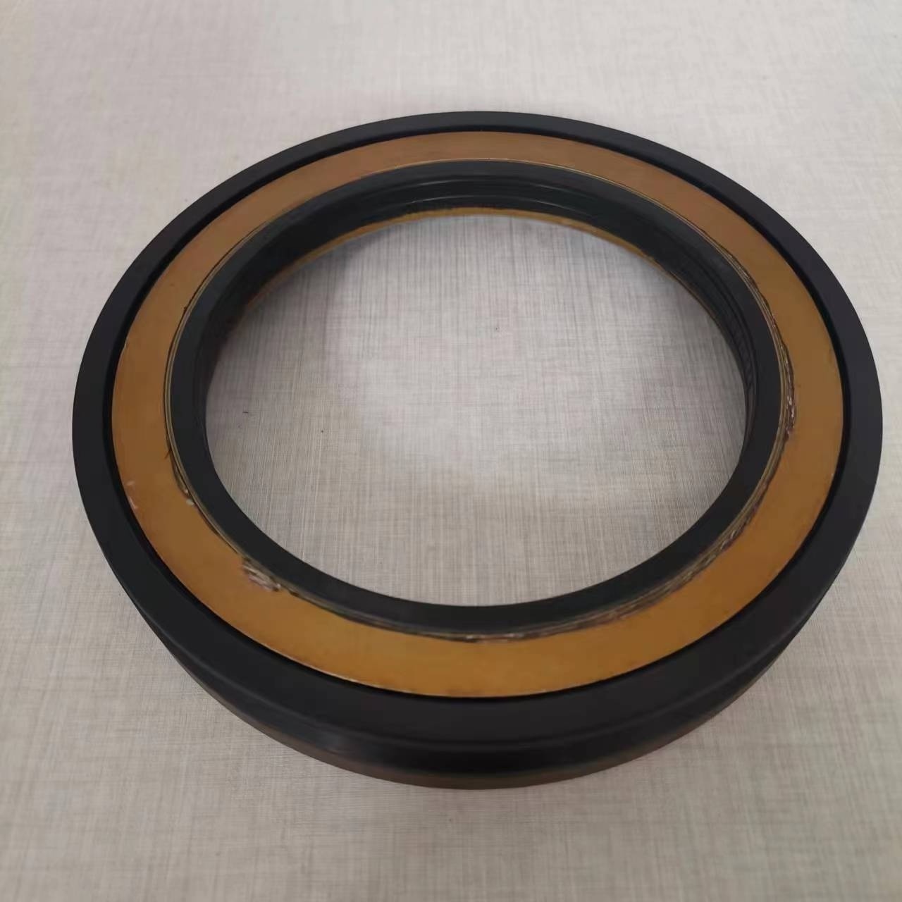 Crankshaft Oil seal 90311-42037 Size 42*60*7mm for Toyota