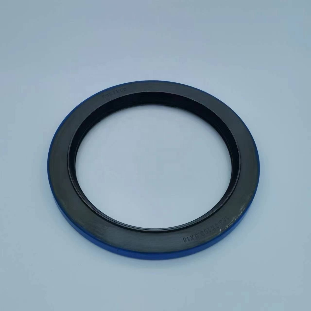 MD731708  size 39.6*52*10mm T/F Rear Output Shaft Oil Seal For Mitsubishi L200 Triton