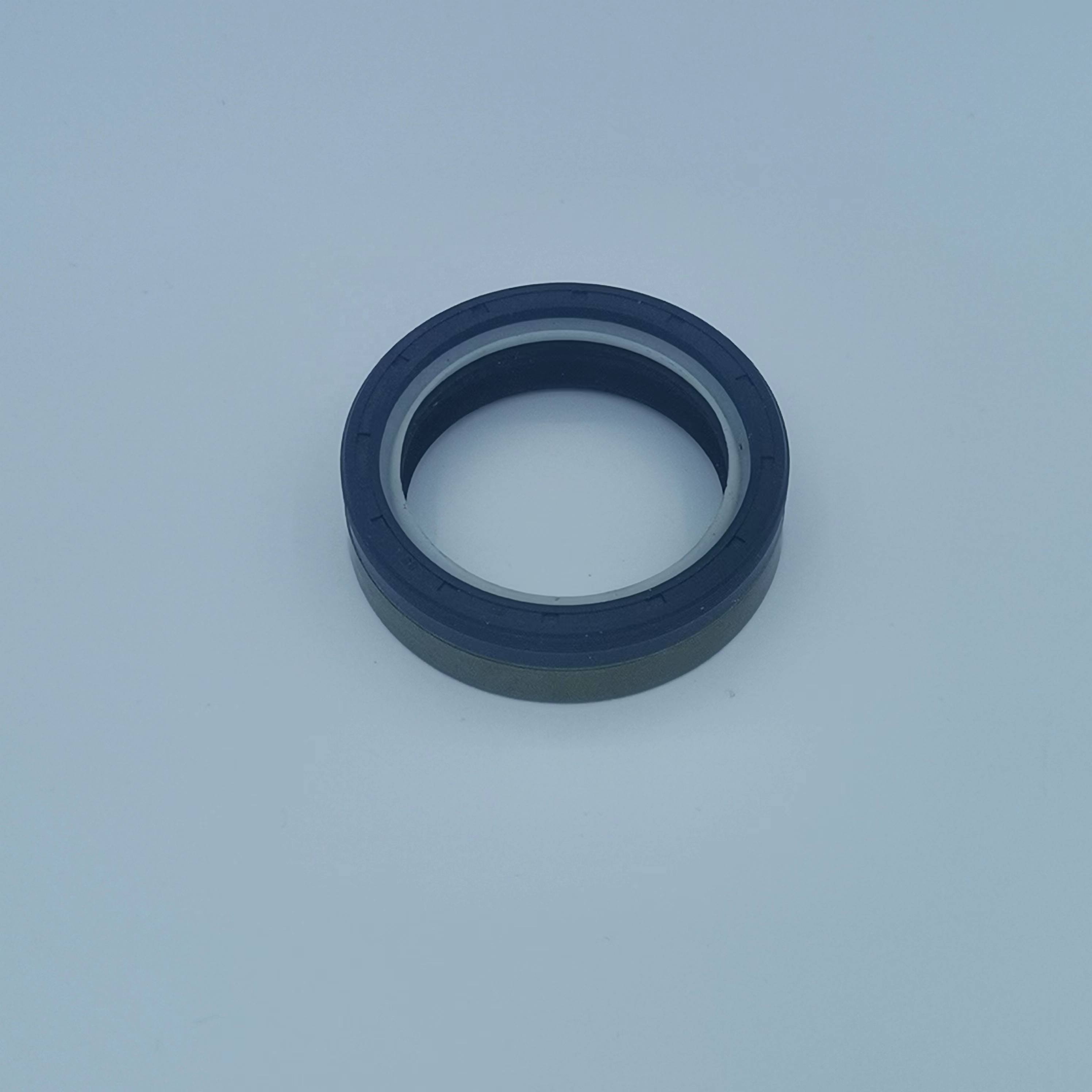 Suitable for tractor harvester agricultural machinery wheel gearbox oil seal oem 12018616B size 50*65*18 mm NBR