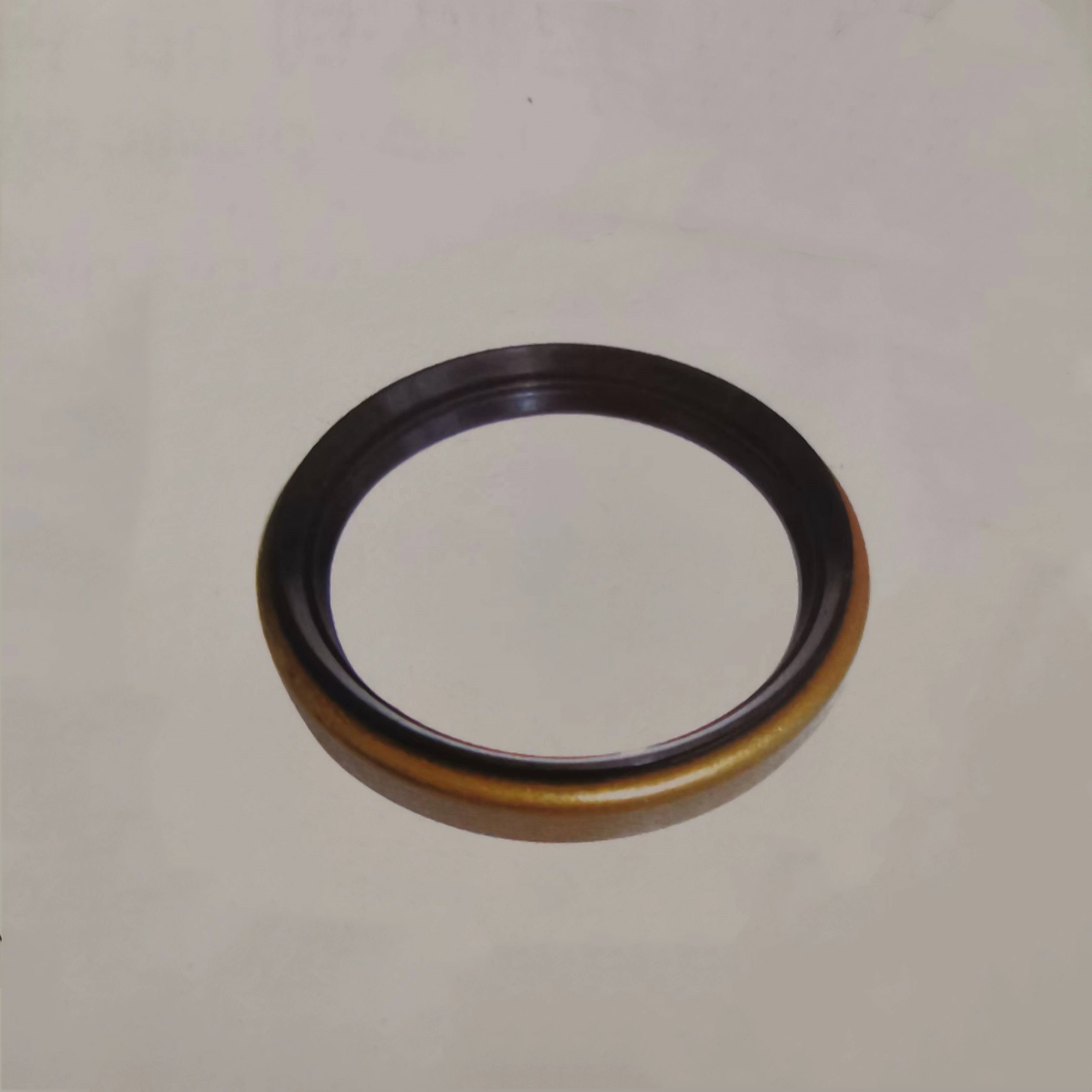 Transmission oil seal 609246 KK15133065 Size 52*68*7/13.2 mm suitable for Kia cars