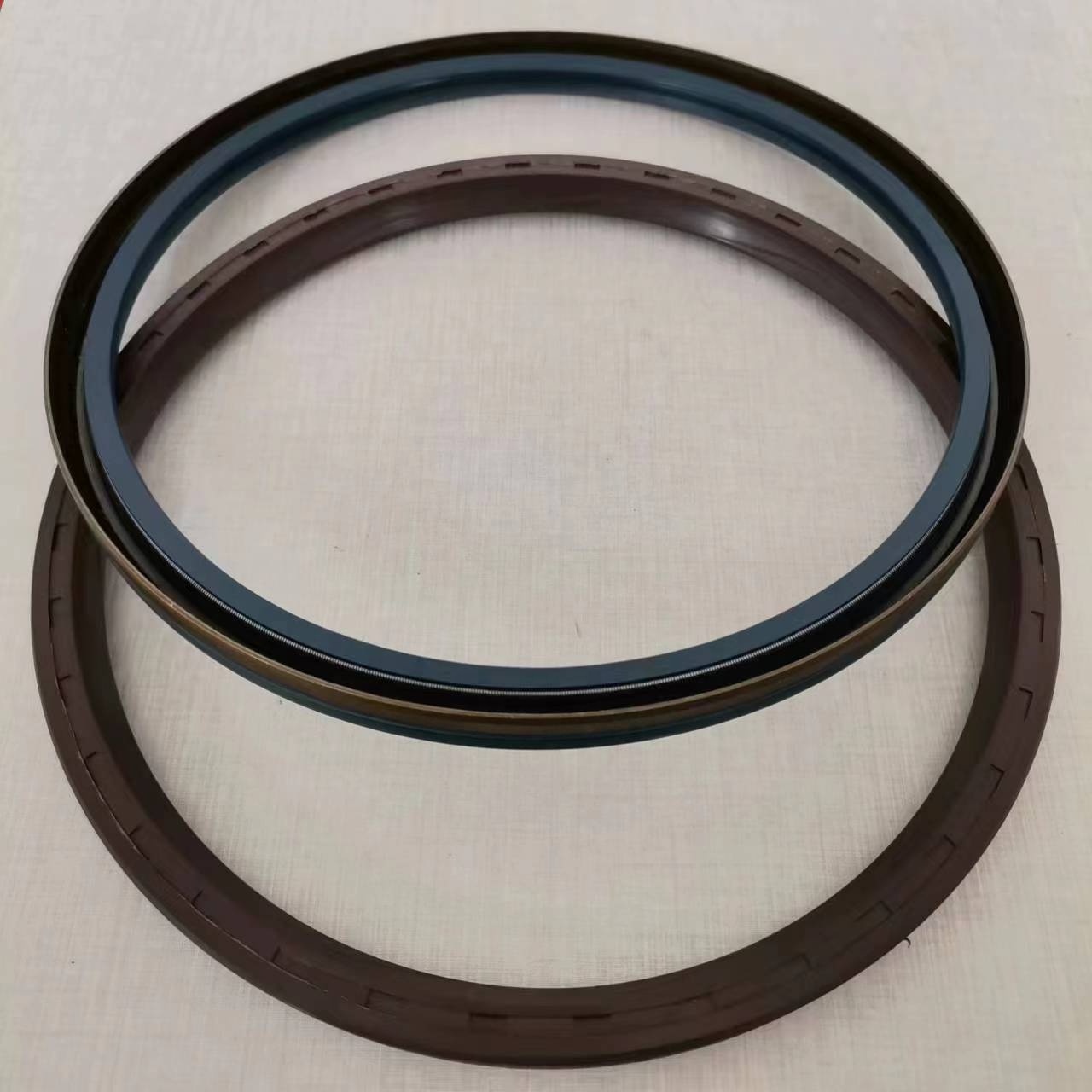 03H 103 151B New drivetrain crankshaft oil seal engine kit  Volkswagen Audi  spare crankshaft front oil seal 03H103151B